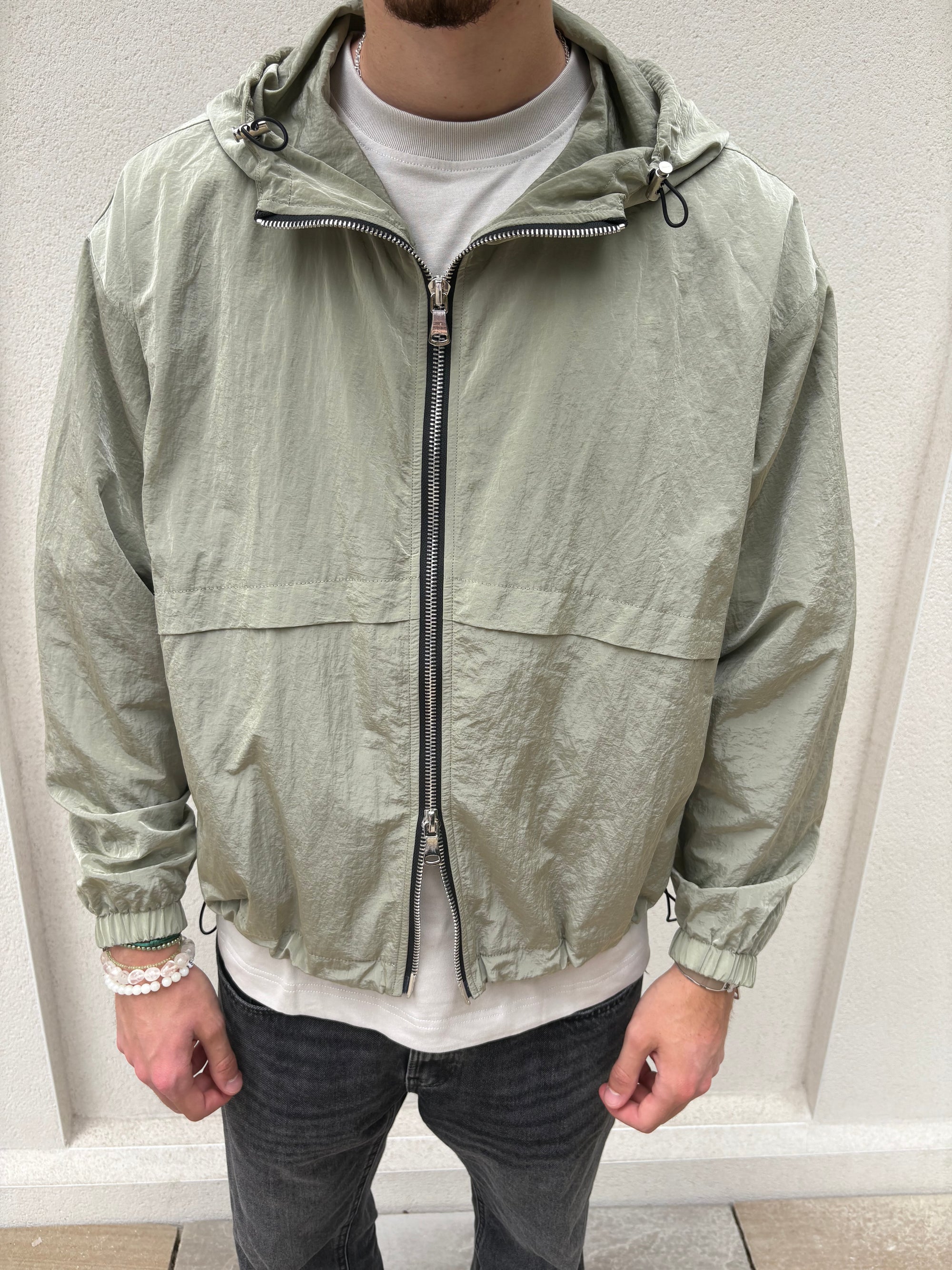 NLYON CROPPED WINDBREAKER - KHAKI